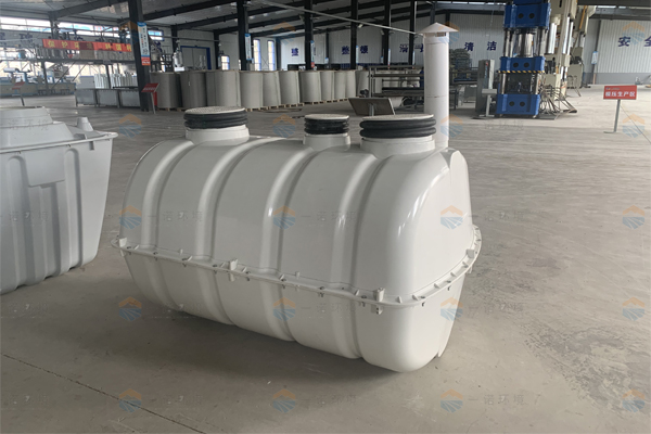 農村廁所改造施工時玻璃鋼化糞池安裝要注意哪些？